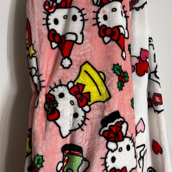 Blanket - Picture 3 of 3